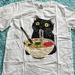 Anime cat/ramen tee. M NWOT